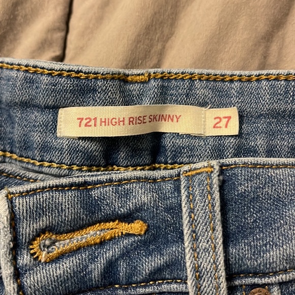 levi high rise skinny jeans - Picture 4 of 4